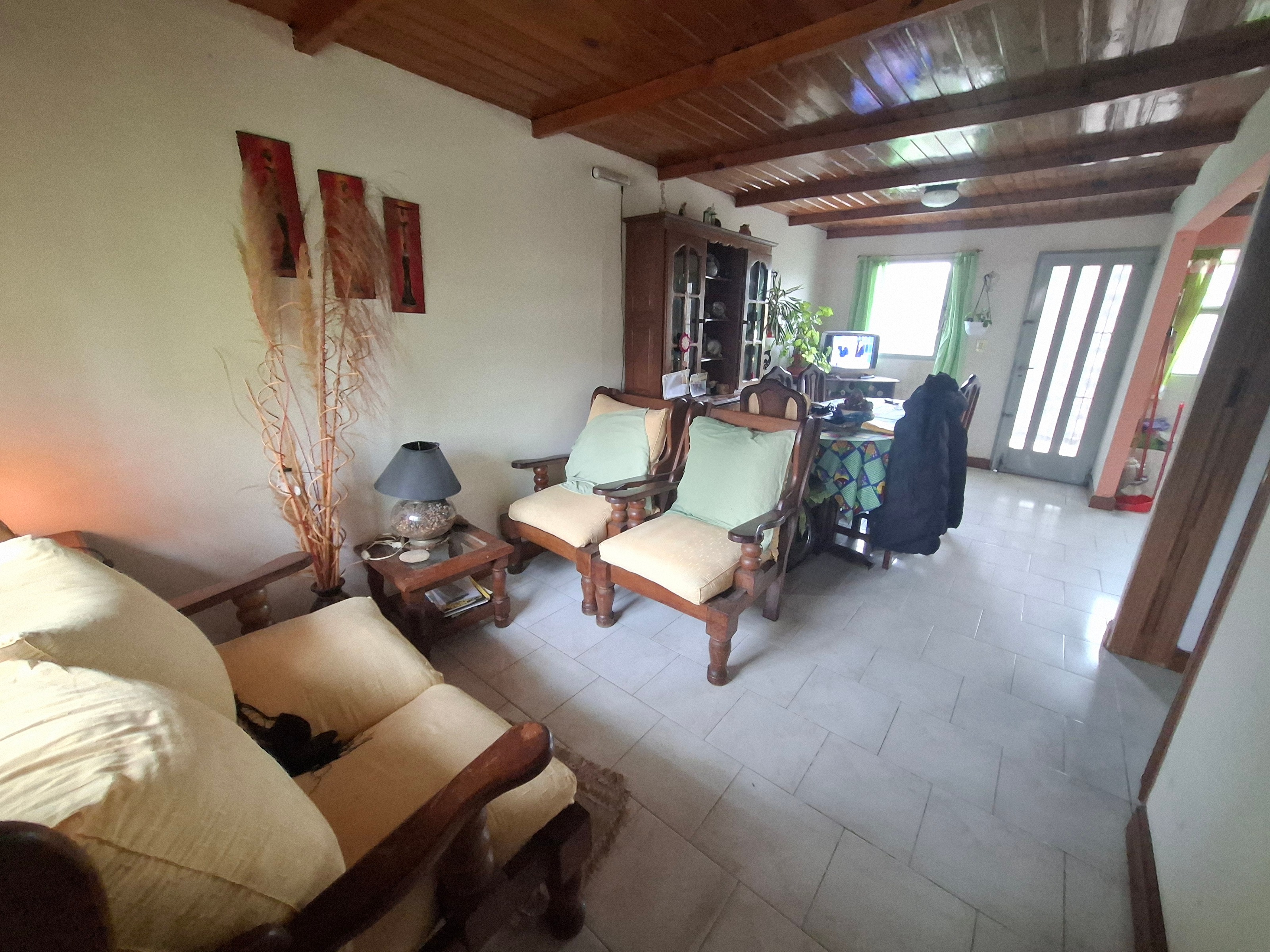 CASA EN VENTA - ESTRADA AL 400