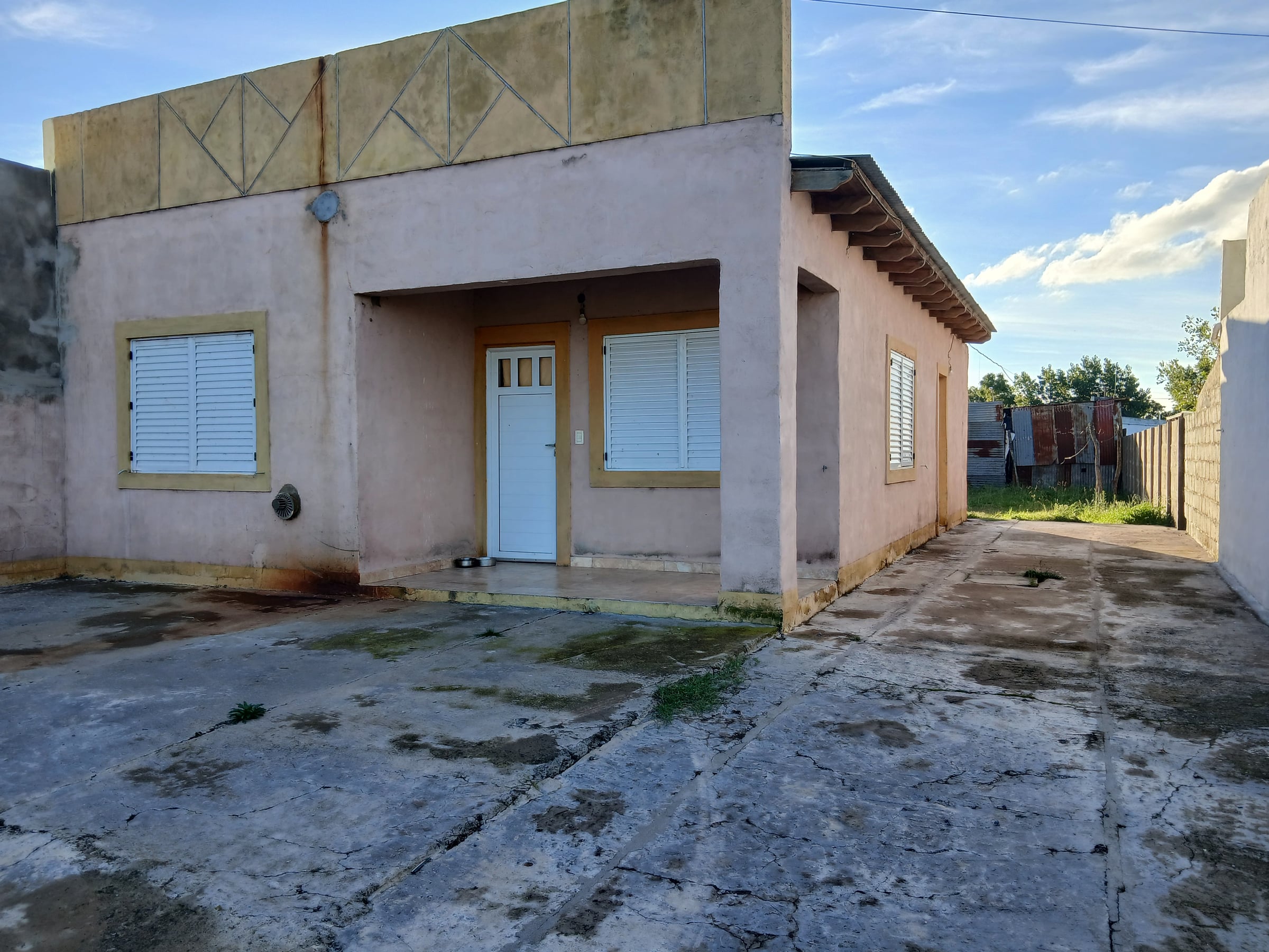 OPORTUNIDAD CASA HABITABLE