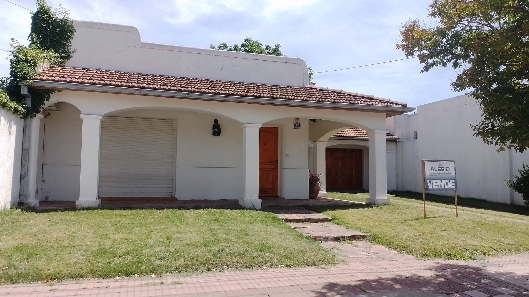 CASA FRENTE PLAZA MITRE 🏡