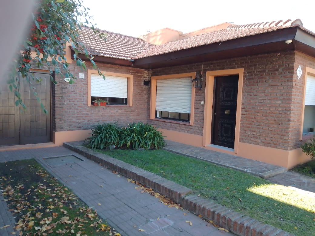CASA CÉNTRICA VENTA 🏡