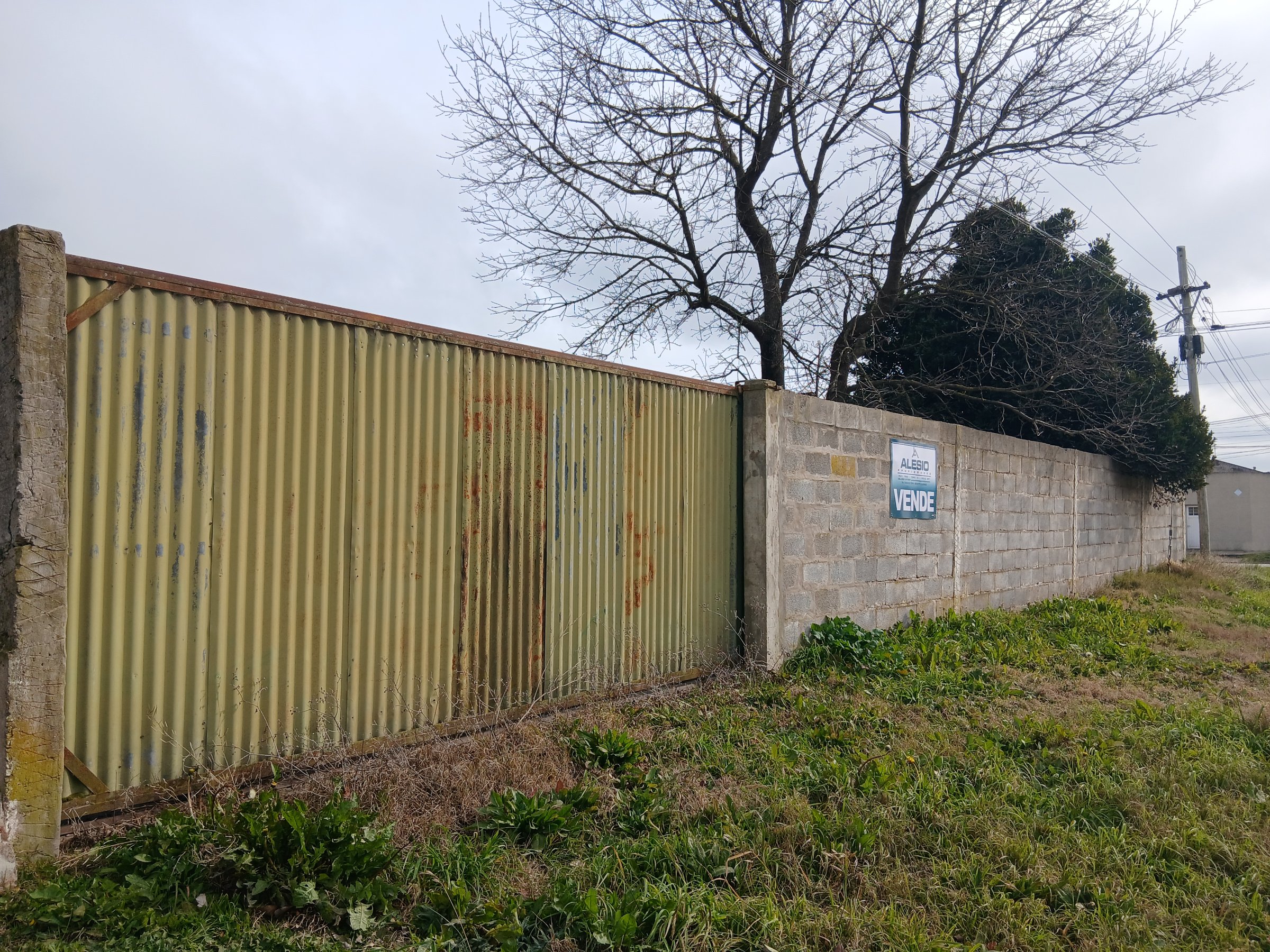 LOTE CON CASA A RECICLAR Y TINGLADO