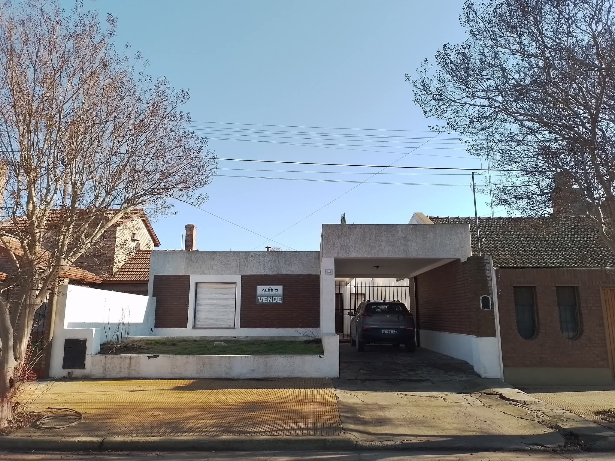 CASA EN BUENA UBICACIÓN 🏡