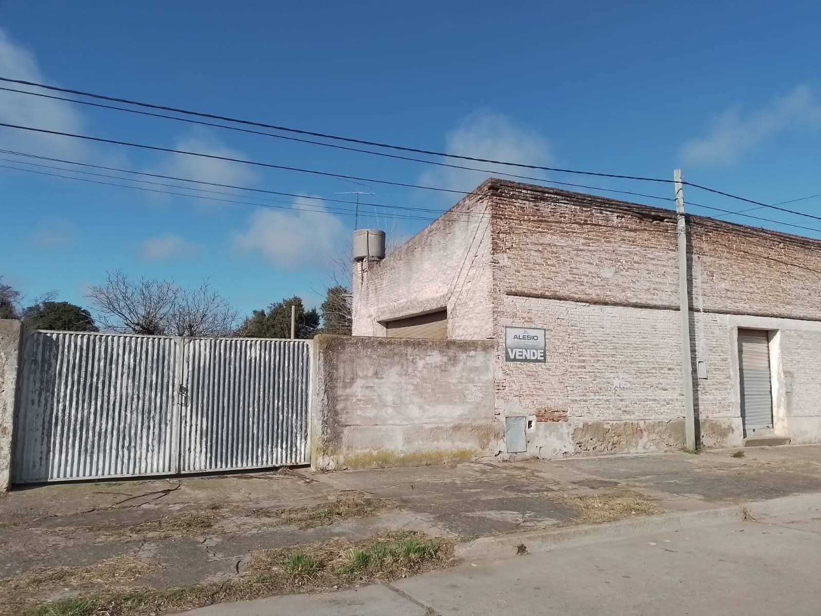 LOTE CON GALPÓN CÉNTRICO ✅️