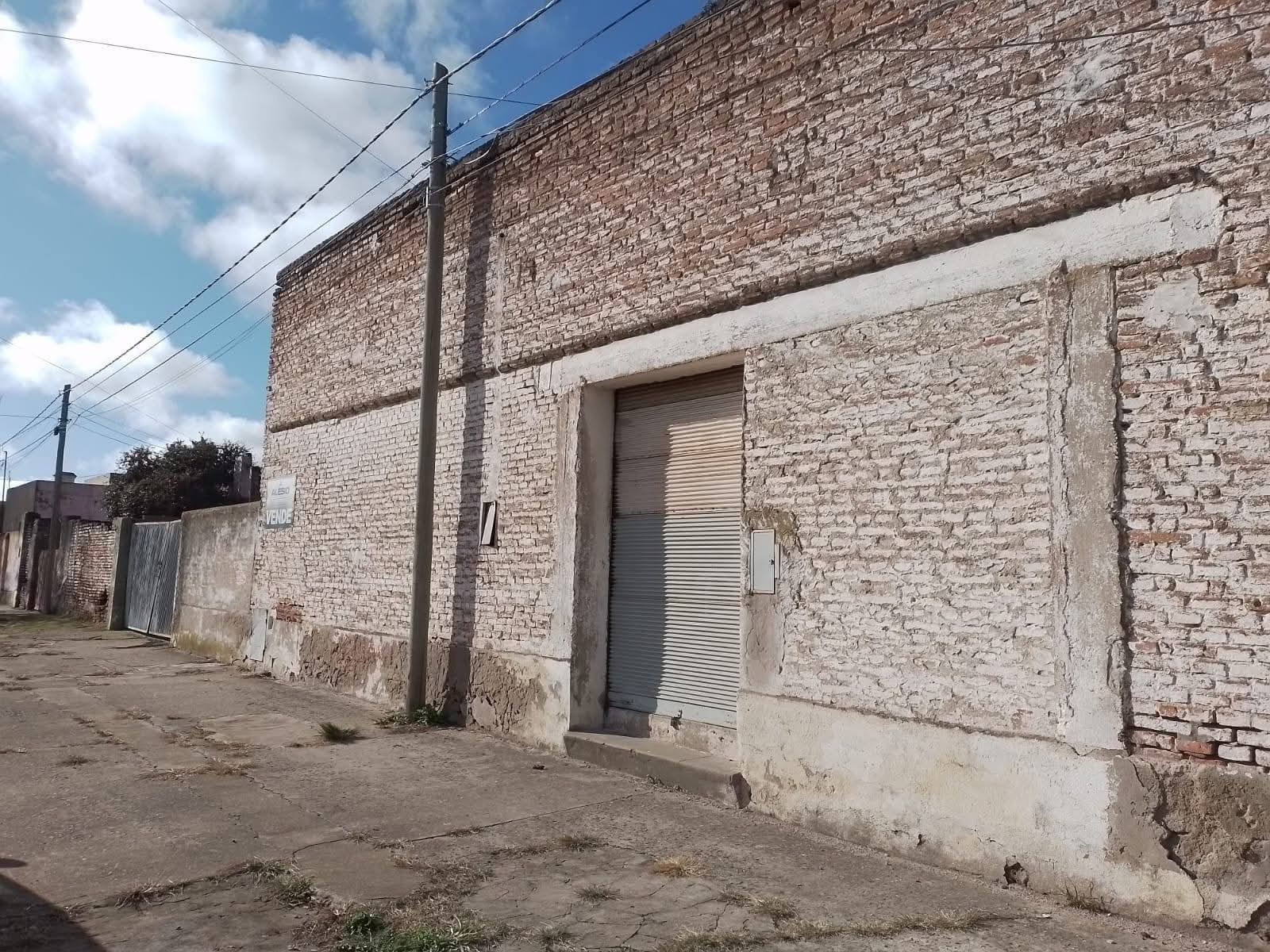 LOTE CON GALPÓN CÉNTRICO ✅️