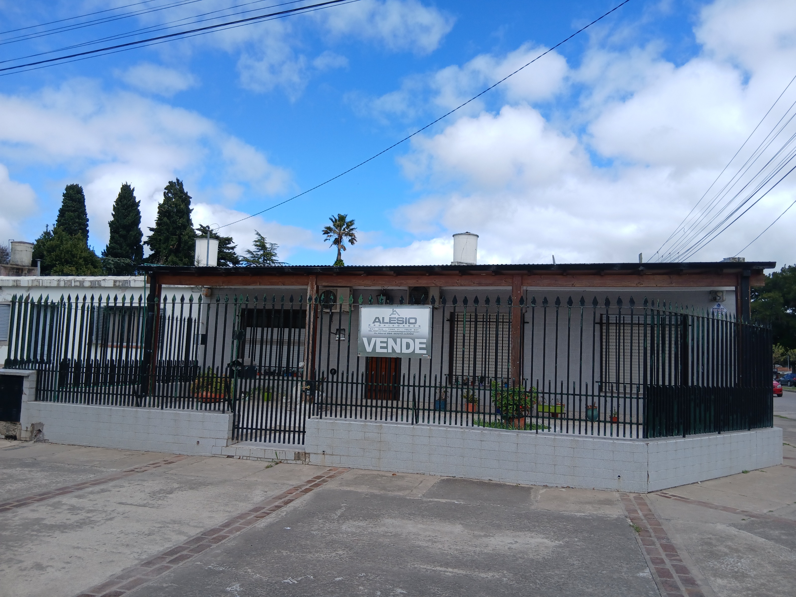 CASA EN MUY BUEN ESTADO 🏡