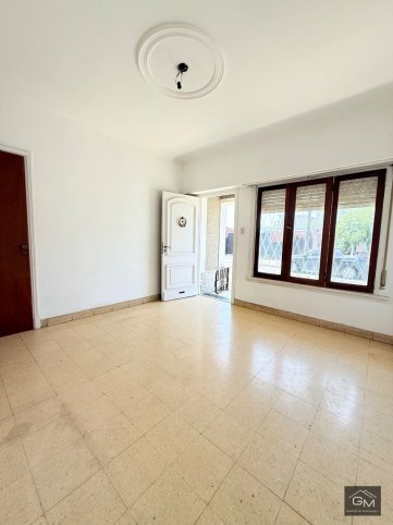 Casa 3 dorm, 320m² con garage y quincho — Ijurco y Ugalde