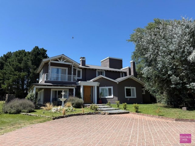 Casa 4 dorm, 480m² en Don Bosco y Suiza, ideal inversión