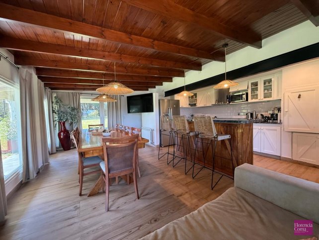 Casa 4 dorm, 480m² en Don Bosco y Suiza, ideal inversión