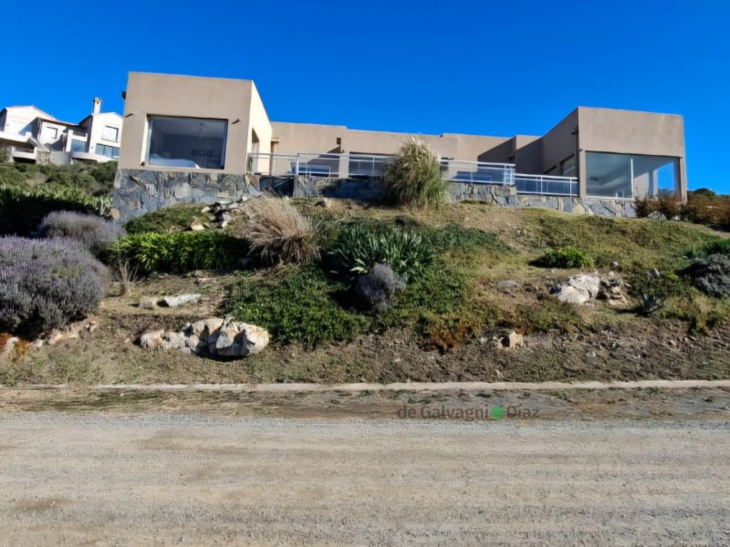 Casa 3 dorm, 327m² en Country Altos Aires — Barrio Serrano