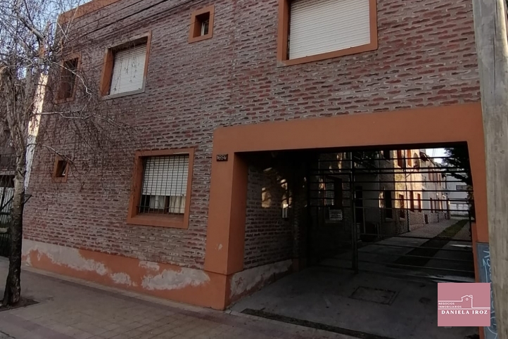 Depto 1 dorm, 38m² en complejo de 12 unidades — San Lorenzo