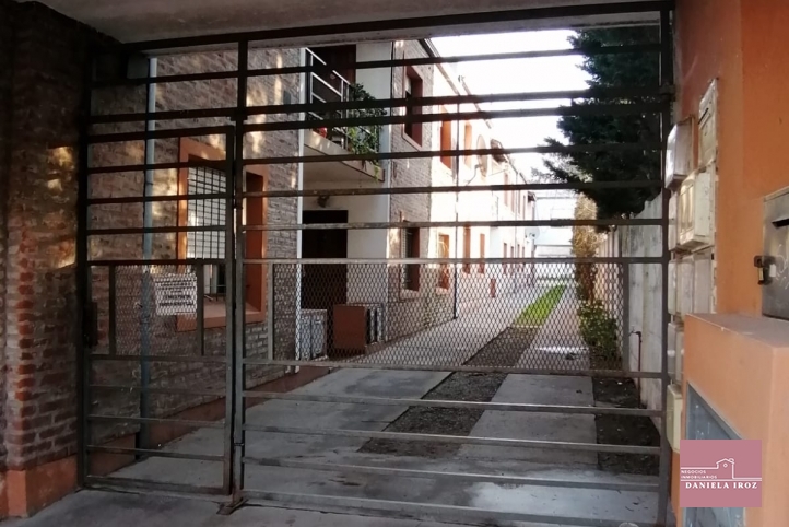 Depto 1 dorm, 38m² en complejo de 12 unidades — San Lorenzo