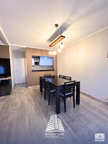 Casa en Venta Pasaje A 675, 140m², 3 dorm, 2 baños, Garage