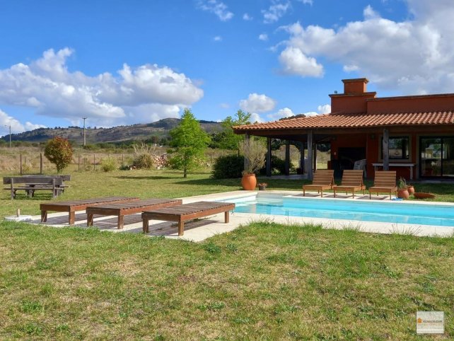 Casa 3 dorm, 165m² con pileta y cochera — Los Ceibos