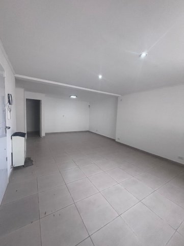Casa reciclada 3 dorm, 100m² con garage — Pasaje Bassi