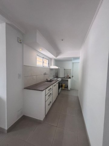 Casa reciclada 3 dorm, 100m² con garage — Pasaje Bassi