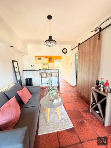 Casa 2 dorm, 96m² con cochera — Alonso 833