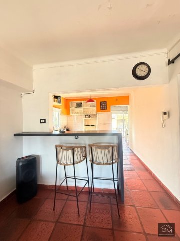 Casa 2 dorm, 96m² con cochera — Alonso 833