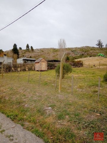 Lote irregular de 1025m² en calle Magnasco — Ideal para inversión