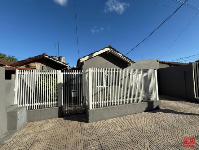 Casa 2 dorm, 100m² con garage para 2 autos — Marzorati