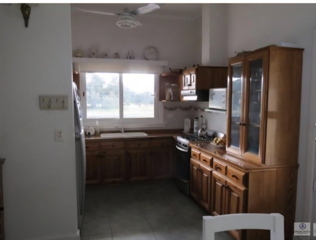 Casa 3 dorm, 180m² en Country Sierras del Tandil con pileta