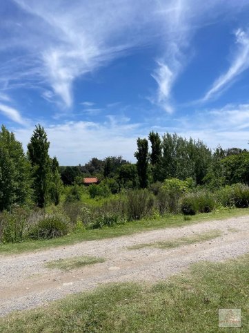 Lote en Venta 3840m² en Barrio Golf con todos los servicios