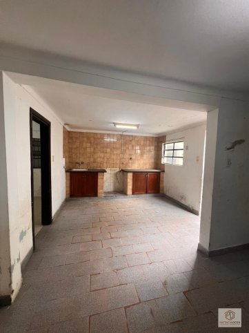 Casa 2 dorm, 155m² a reciclar — Urquiza