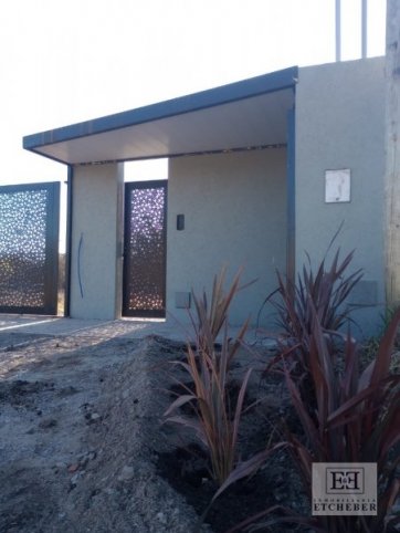 Lote en venta 6470m² con todos los servicios — Esquerdo y ruta 226