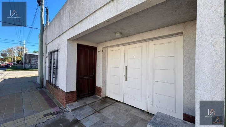 Casa en PH independiente 32m² con garage — Uriburu 1706