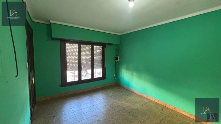 Casa en PH independiente 32m² con garage — Uriburu 1706