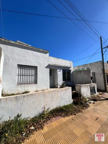Casa en Venta Ituzaingo al 1200