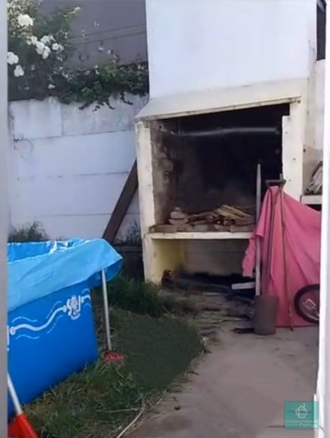 Casa dos habitaciones, baño, cocina y pequeño patio