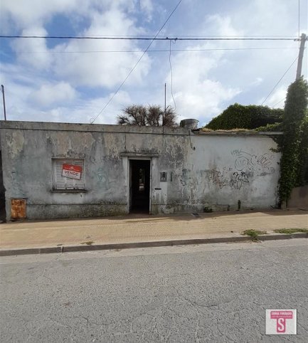 Casa a demoler de 3 dormitorios en lote de 400m²