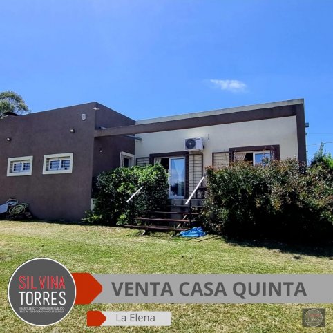 Casa 2 dorm, 112m² con pileta y amplio parque — La Elena