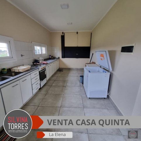 Casa 2 dorm, 112m² con pileta y amplio parque — La Elena