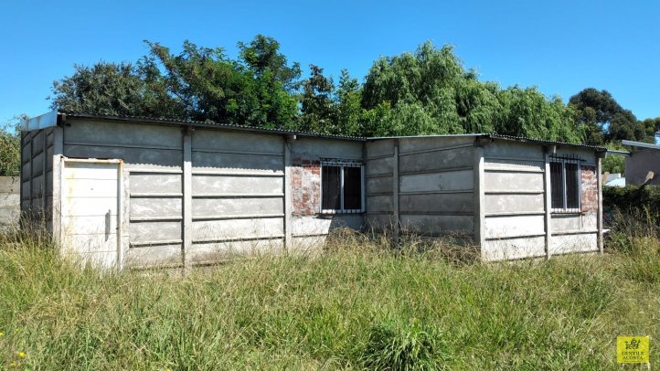 Casa 2 dorm, 62m² a terminar en Santa Cruz
