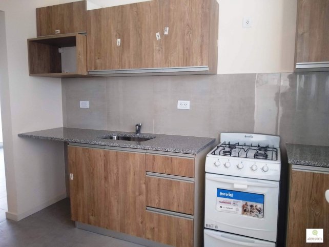 Depto 1 dorm, 45m² en semi centro con cochera