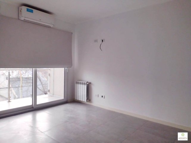 Depto 1 dorm, 45m² en semi centro con cochera