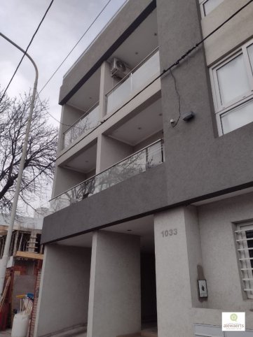 Depto 1 dorm, 45m² en semi centro con cochera