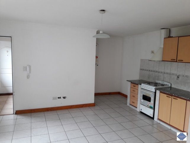Depto 2 dorm, 60m² luminoso con cochera — Sarmiento 1500