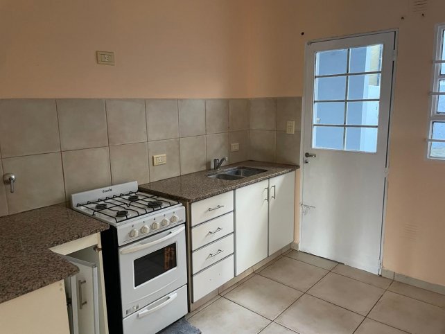 Depto en Venta 1 dorm, 55m² con cochera — Lamadrid 526