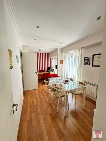 Casa 4 dorm, 387m² con garage — Belgrano