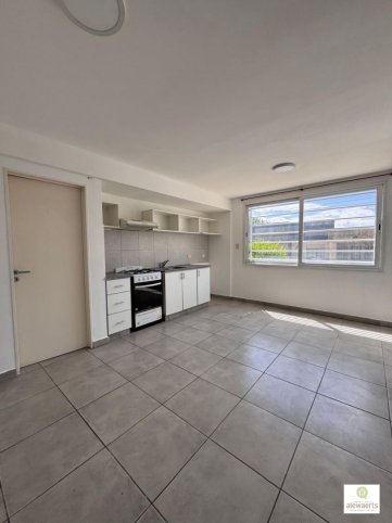 Depto 1 dorm, 45m² en planta baja — Zona Terminal