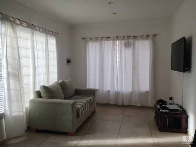 Casa 4 dorm, 2 baños en Montevideo 200