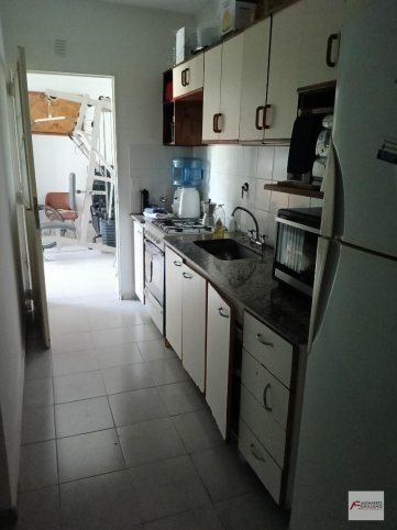 Depto 1 dorm, 58m² con cochera — Uriburu 100