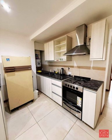 Depto 1 dorm, 60m² en planta baja con cochera — Ituzaingó