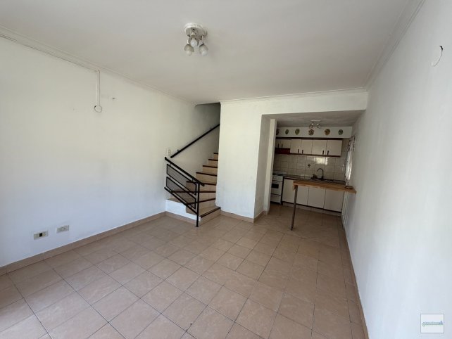 Depto 1 dorm, 60m² en Viamonte al 0