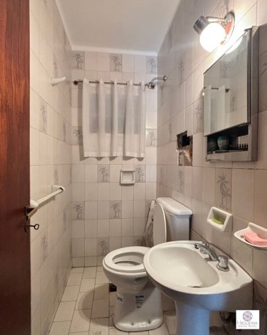 Casa 4 dorm, 130m² con garage y pileta — Vicente López