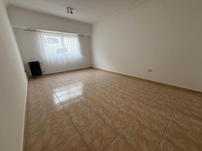 Depto 1 dorm, 55m² en planta baja con cochera