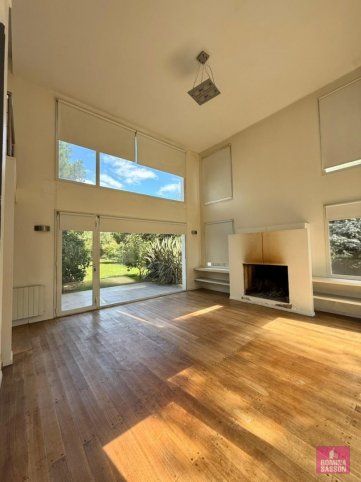 Casa 3 dorm, 240m² en Country Sierras de Tandil con cochera