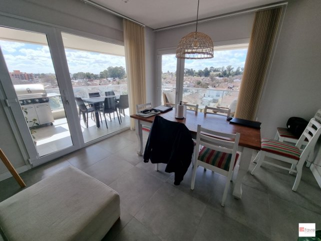 Depto 2 dorm, 100m² con 2 cocheras — Av. Bolivar